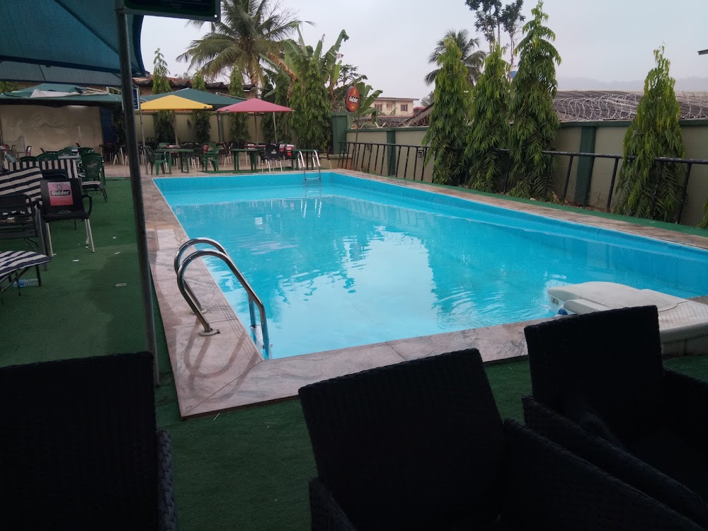 Sambeatz Hotel And Suites photo 3